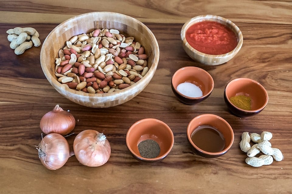 Ingredienti binyewa zuppa di arachidi