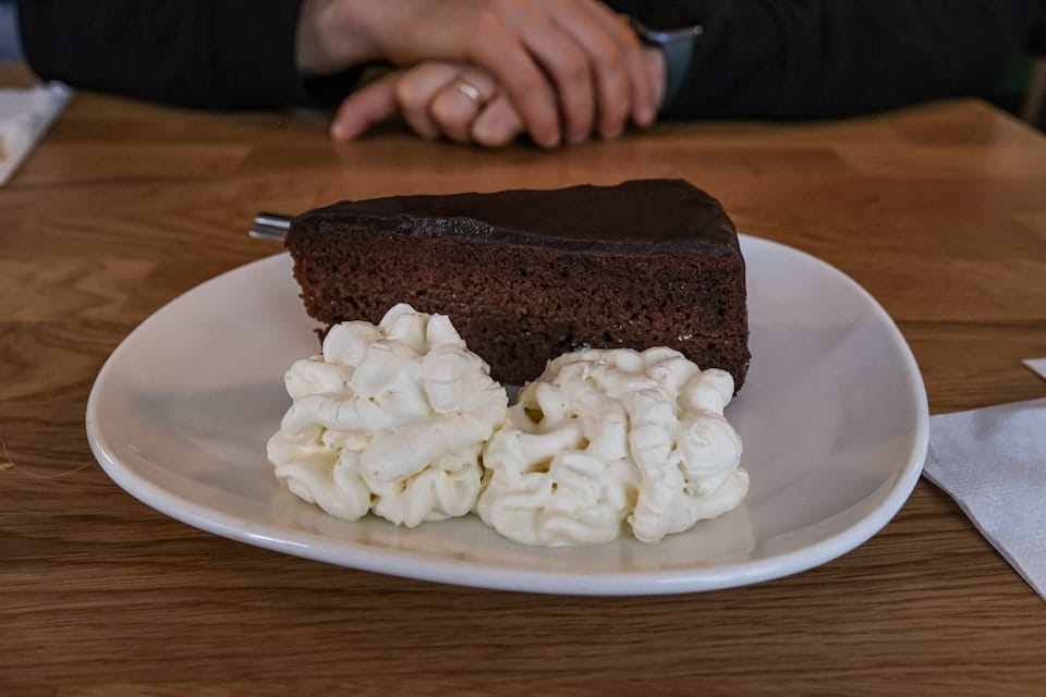 Vienna torta sacher vegan